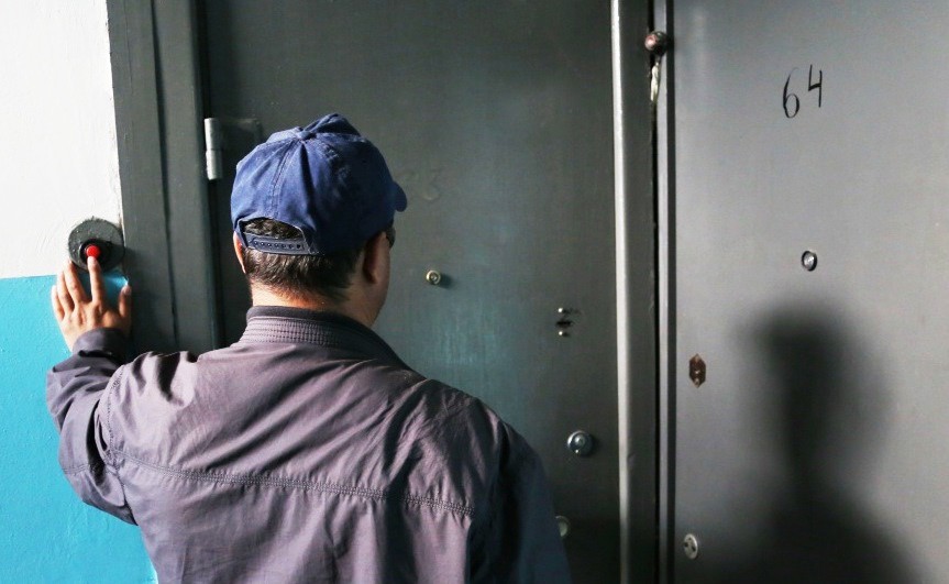 Можно ли не пускать в квартиры для проведения капремонта? Разъяснение органа жилищного надзора